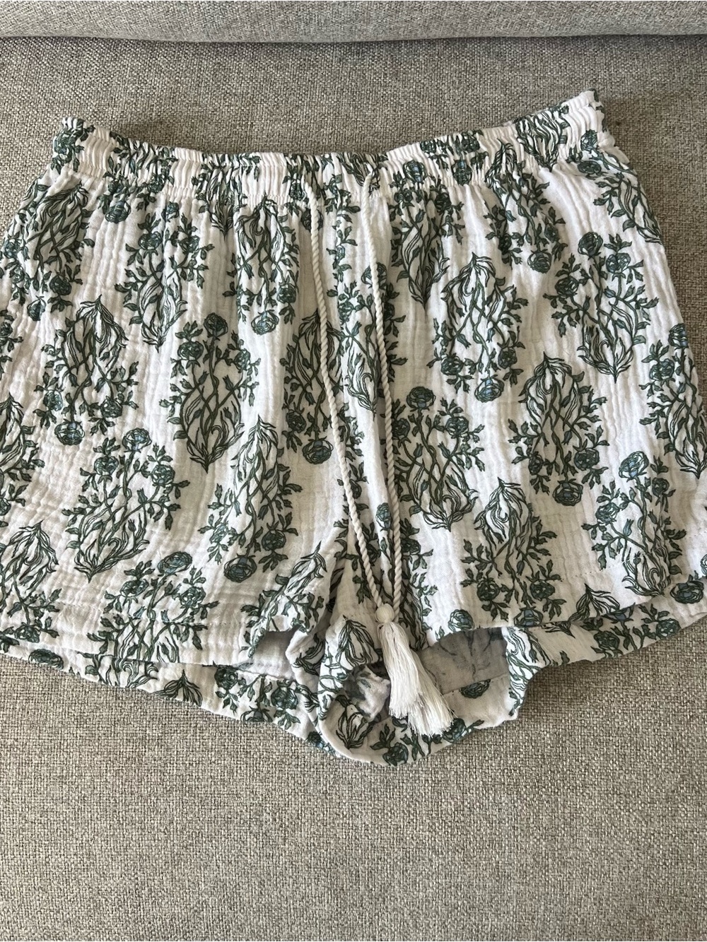 Rachel Zoe Women’s Small‎ Cotton Gauze Shorts White Green Floral Boho Tassel